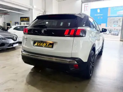 Peugeot 3008 2018 · foto 8