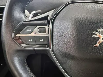Peugeot 3008 2018 · foto 16
