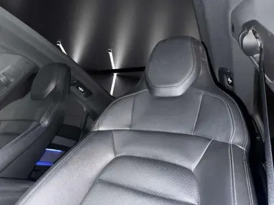 Porsche Taycan 2021 · foto 16