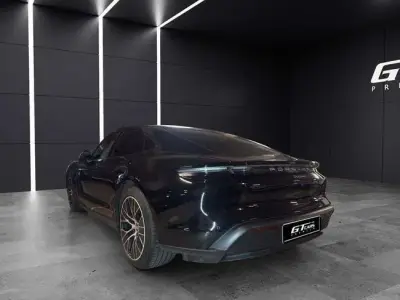Porsche Taycan 2021 · foto 3