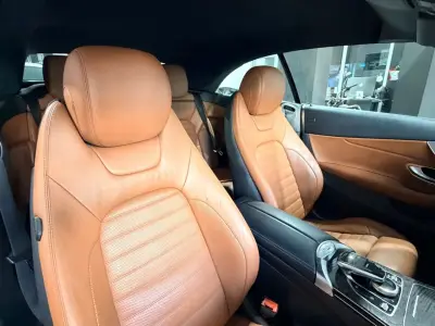 Mercedes-Benz Clase C 2018 · foto 8