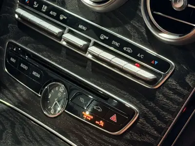 Mercedes-Benz Clase C 2018 · foto 11
