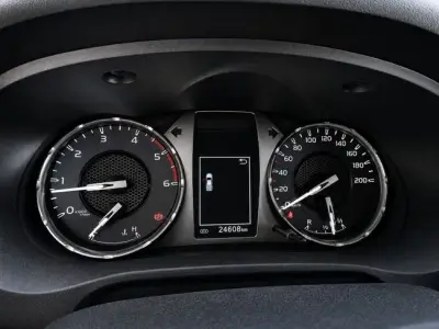 Toyota Hilux 2021 · foto 9