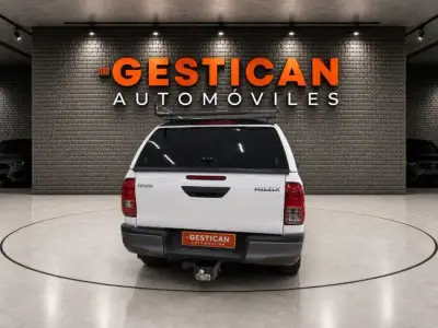 Toyota Hilux 2021 · foto 5