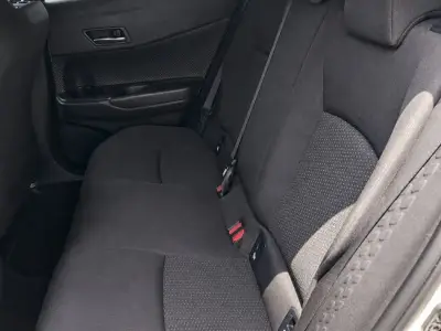 Toyota C-HR 2018 · foto 13