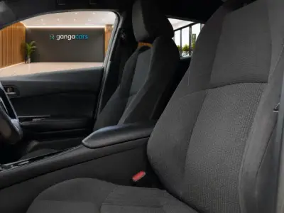 Toyota C-HR 2018 · foto 12
