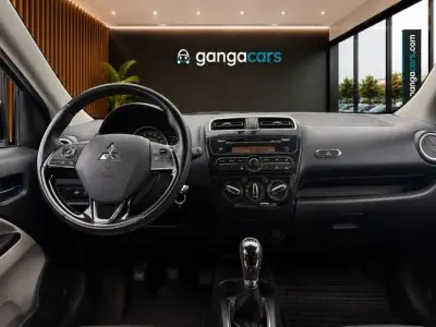 Mitsubishi Space Star 2019 · foto 11