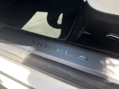 Tesla Model S 2023 · foto 13