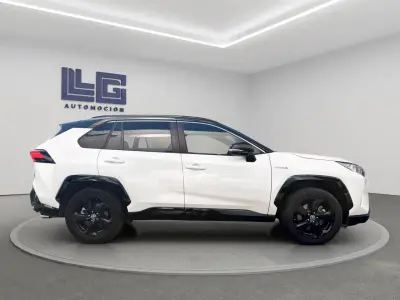 Toyota RAV4 2021 · foto 4