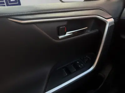Toyota RAV4 2021 · foto 14