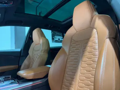 Audi RS Q8 2021 · foto 4