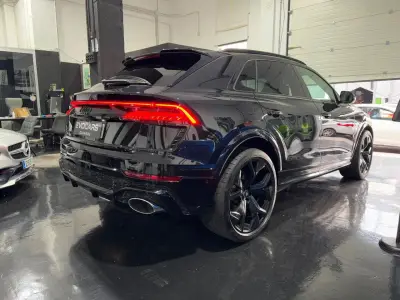 Audi RS Q8 2021 · foto 5