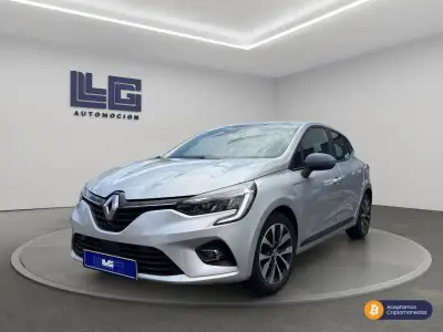 Renault Clio 2024 · exterior frontal