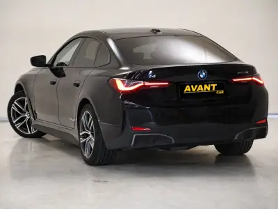 BMW i4 2022 · foto 4