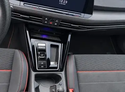 Volkswagen Golf 2023 · foto 20