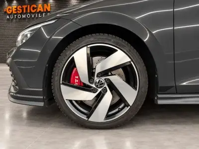 Volkswagen Golf 2023 · foto 11