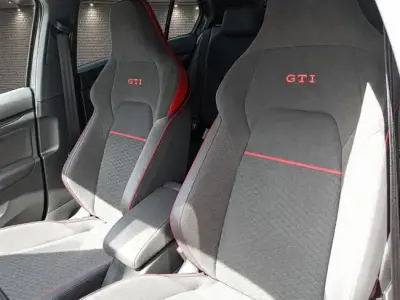 Volkswagen Golf 2023 · foto 17