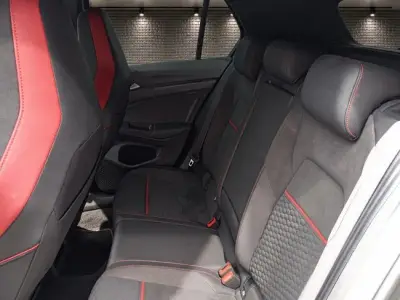 Volkswagen Golf 2023 · foto 19