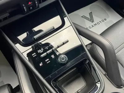 Porsche Cayenne Coupe 2024 · foto 12