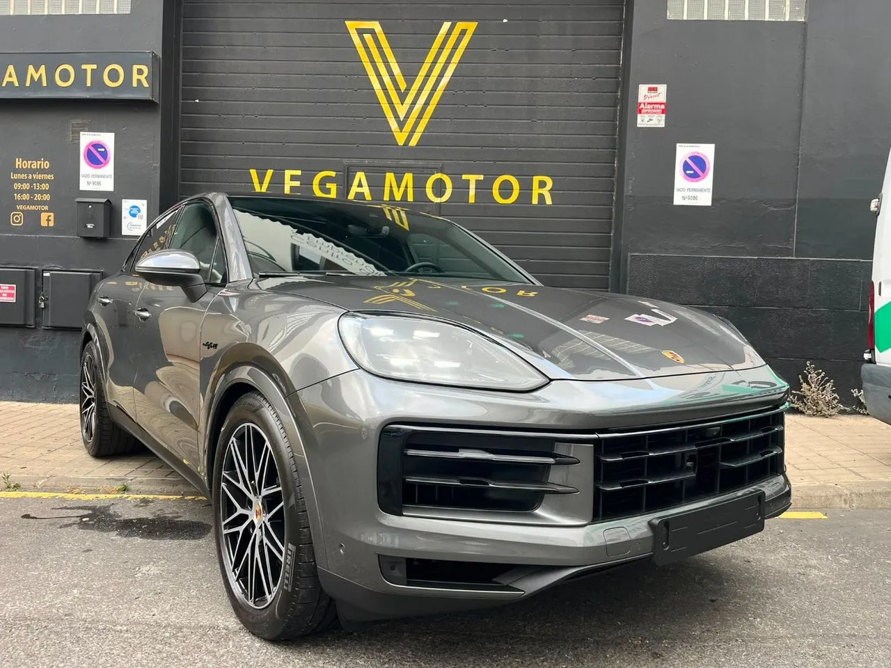 Porsche Cayenne Coupe 2024 en Gran Canaria · CEC