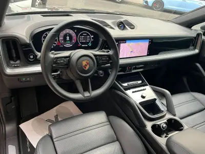 Porsche Cayenne Coupe 2024 · foto 18
