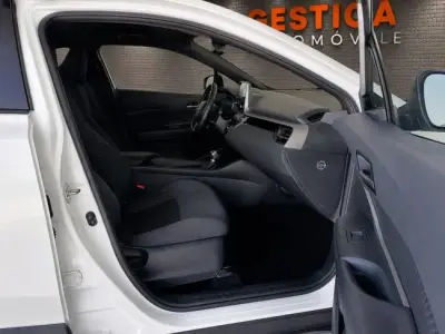 Toyota C-HR 2022 · foto 10