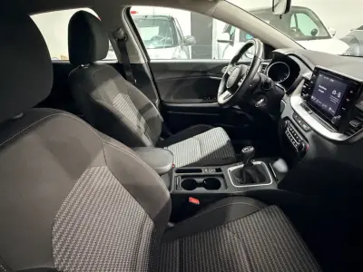 KIA Xceed 2023 · foto 12