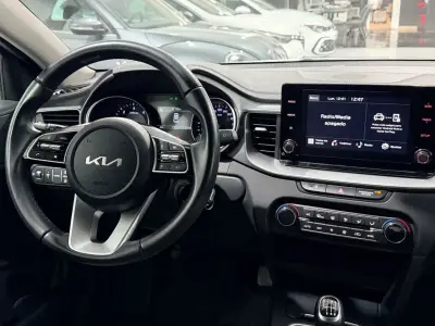 KIA Xceed 2023 · foto 8
