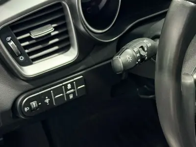 KIA Xceed 2023 · foto 14