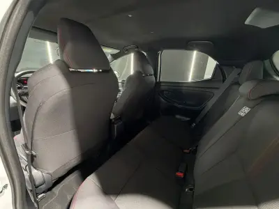 Toyota Yaris 2022 · foto 12