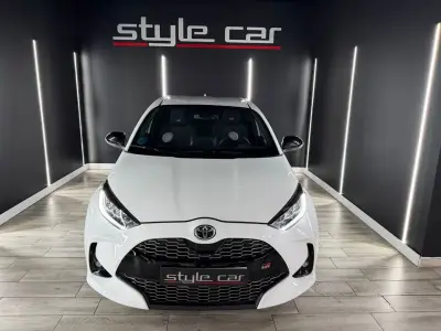 Toyota Yaris 2022 · foto 2
