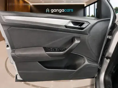 Volkswagen T-Roc 2023 · foto 16
