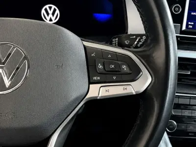 Volkswagen T-Roc 2023 · foto 9