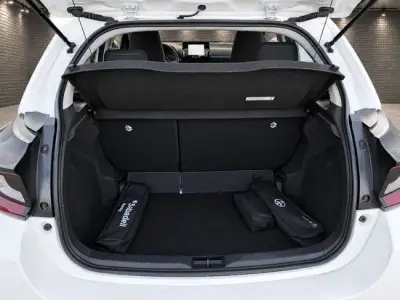 Toyota Yaris 2022 · foto 13