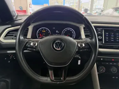 Volkswagen T-Roc 2020 · foto 19