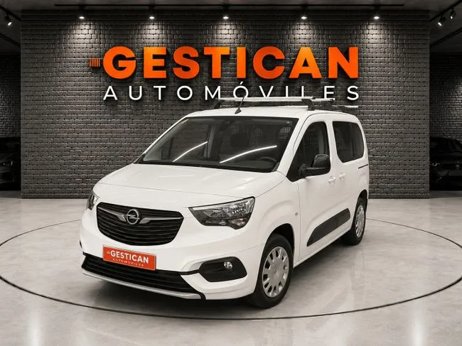 Opel Combo 2023 en 4 islas · CEC
