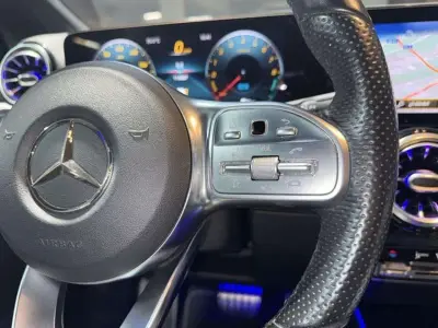 Mercedes-Benz GLA 2021 · foto 12