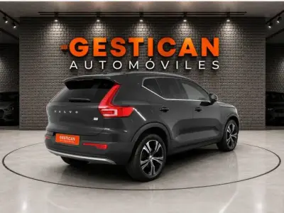 Volvo XC40 2021 · foto 4