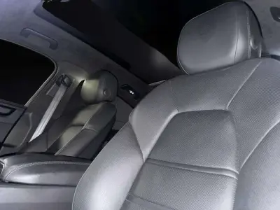 Porsche Cayenne Coupe 2023 · foto 16