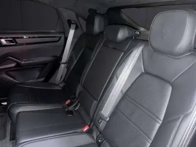 Porsche Cayenne Coupe 2023 · foto 15