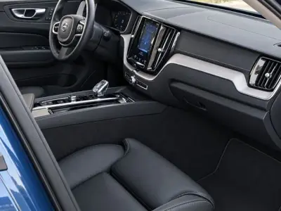 Volvo XC60 2021 · foto 14