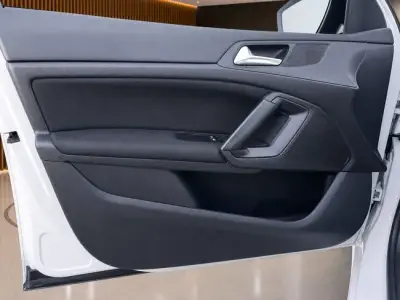 Peugeot 308 2017 · foto 19