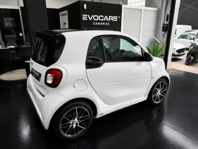 Smart fortwo 2018 · foto 2