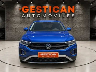 Volkswagen T-Roc 2023 · foto 3