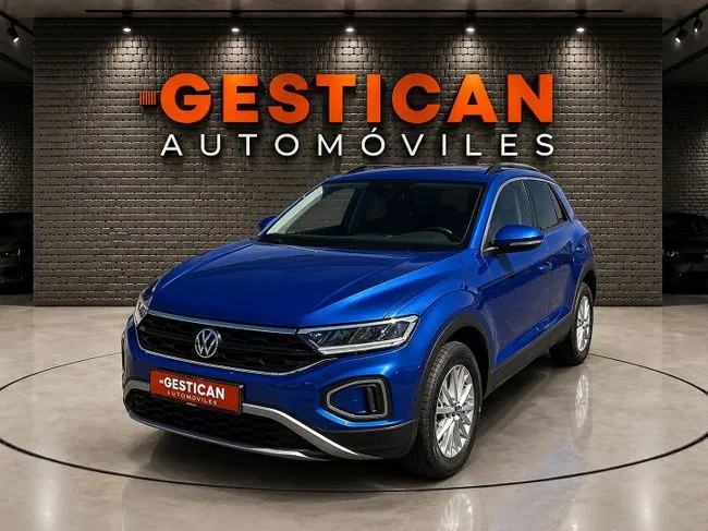 Volkswagen T-Roc 2023 en 4 islas · CEC