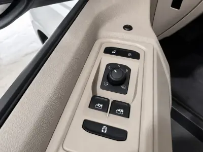 Volkswagen Multivan 2022 · foto 10