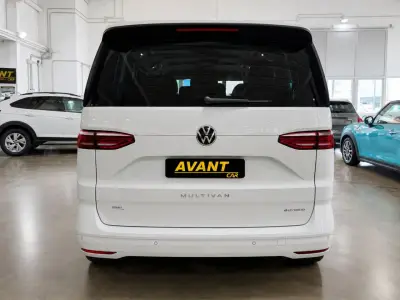 Volkswagen Multivan 2022 · foto 7