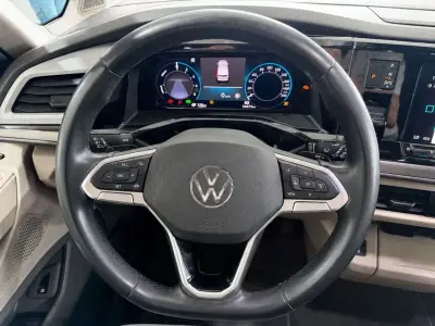 Volkswagen Multivan 2022 · foto 15