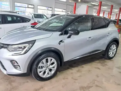Renault Captur 2022 · foto 3