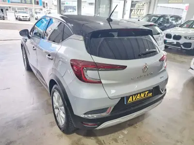 Renault Captur 2022 · foto 4